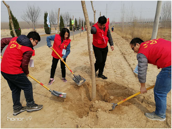 濟(jì)南長(zhǎng)田實(shí)業(yè)助力2018“綠滿齊魯?美麗山東”省暨濟(jì)南市青少年植樹(shù)活動(dòng) 濟(jì)南長(zhǎng)田實(shí)業(yè)助力2018“綠滿齊魯?美麗山東”省暨濟(jì)南市青少年植樹(shù)活動(dòng)